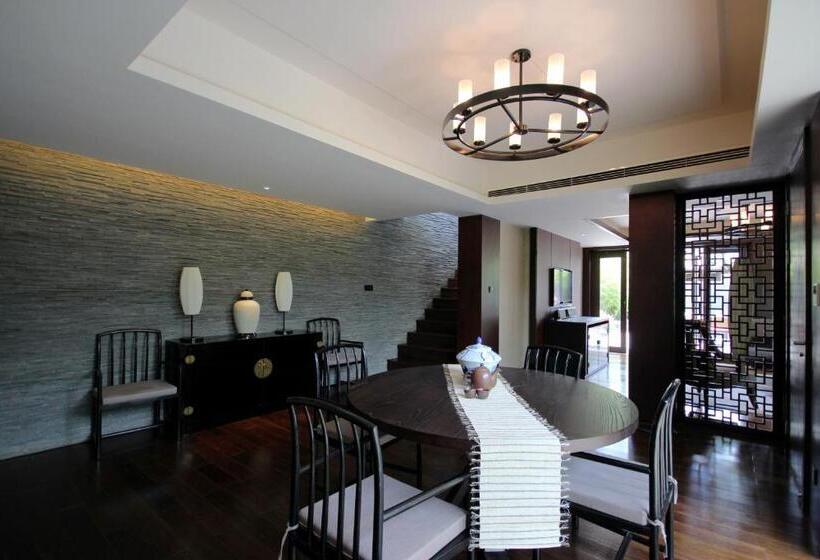 Вилла Deluxe 2 Спальни, Pullman Lijiang Resort & Spa