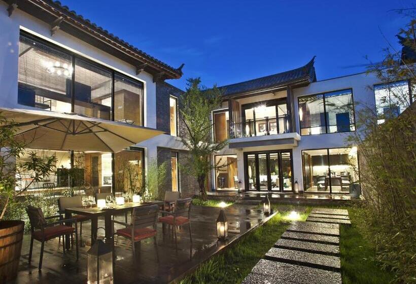 Вилла Deluxe 3 Спальни, Pullman Lijiang Resort & Spa