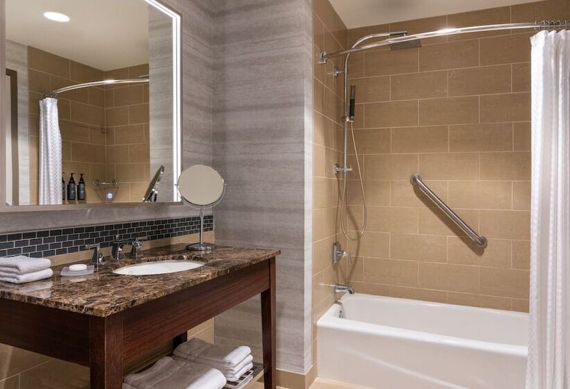 Номер Клуб, The Westin Book Cadillac Detroit
