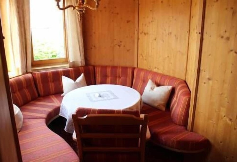 اتاق استاندارد, Aldranser Hof
