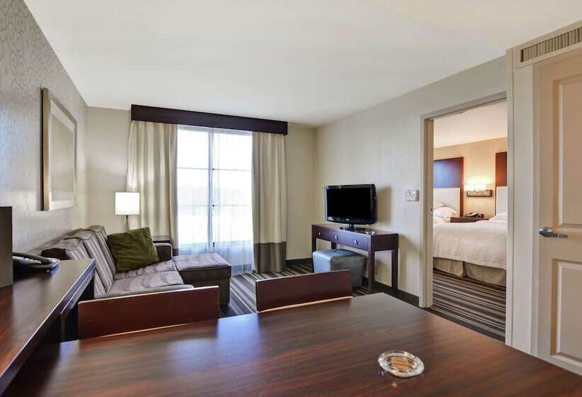 סוויטה, Embassy Suites By Hilton Savannah Airport