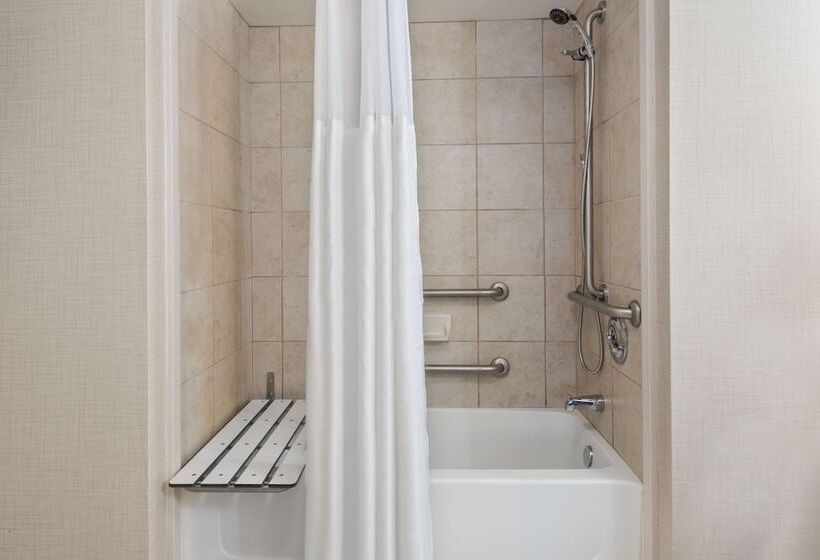 Люкс Адаптированный для Инвалидов, Homewood Suites By Hilton Holyoke Springfield/north