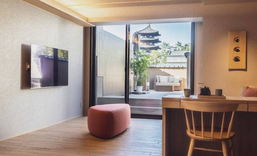 Номер Deluxe, Ryokan Asukasou At The Entrancne Of Nara Park