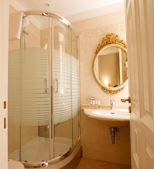 اتاق استاندارد یک نفره, Palaiologos Luxury City