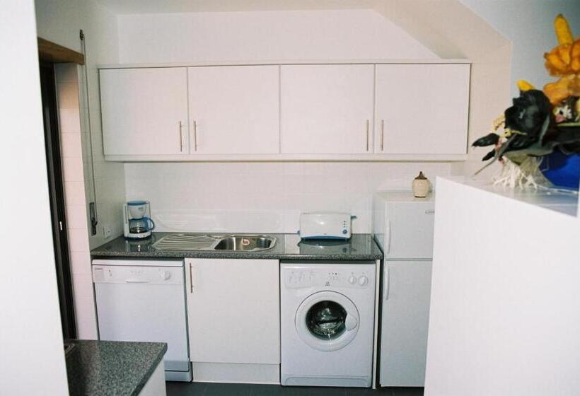 Apartamento Dúplex 2 Dormitorios, Quinta Das Figueirinhas & Quintinha Village
