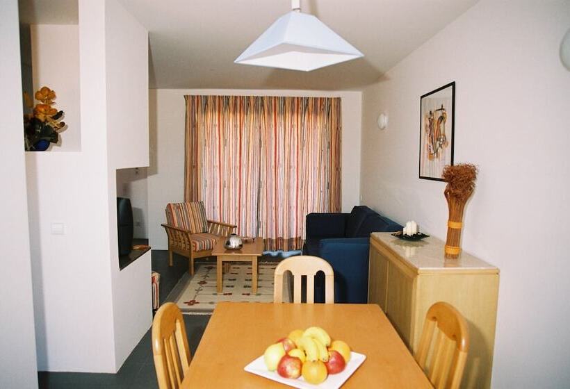 Apartamento Dúplex 2 Dormitorios, Quinta Das Figueirinhas & Quintinha Village