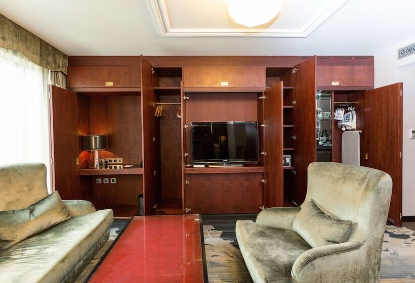 Полулюкс Кровать Кинг, Hilton London Syon Park