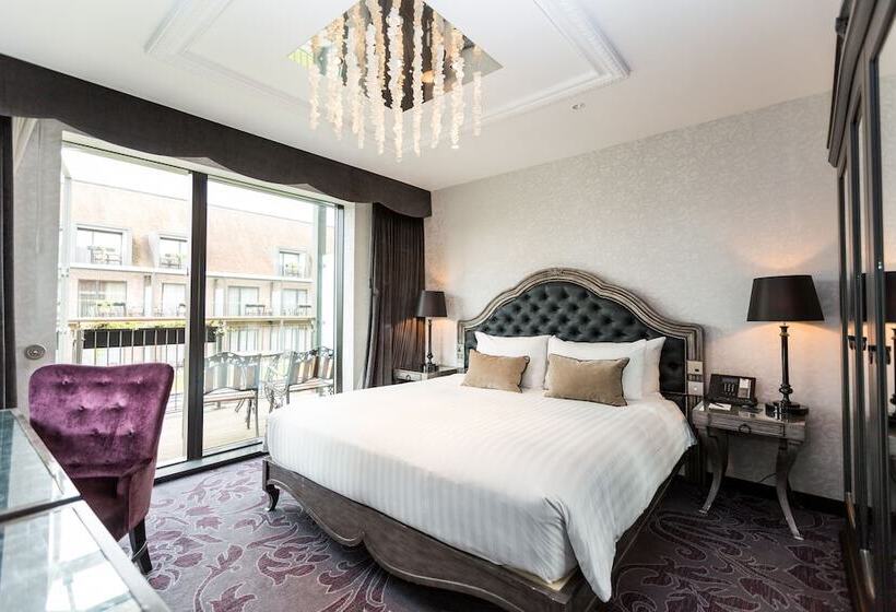 Номер Deluxe Кровать Кинг, Hilton London Syon Park