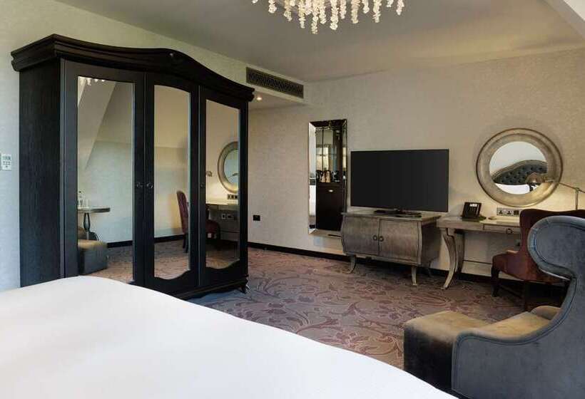 اتاق لوکس با تخت بزرگ, Hilton London Syon Park