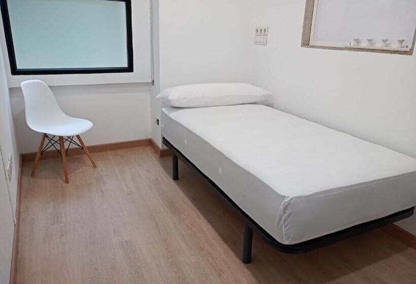 Quarto Estandar Banheiro Compartilhado, A Fonte De Compostela