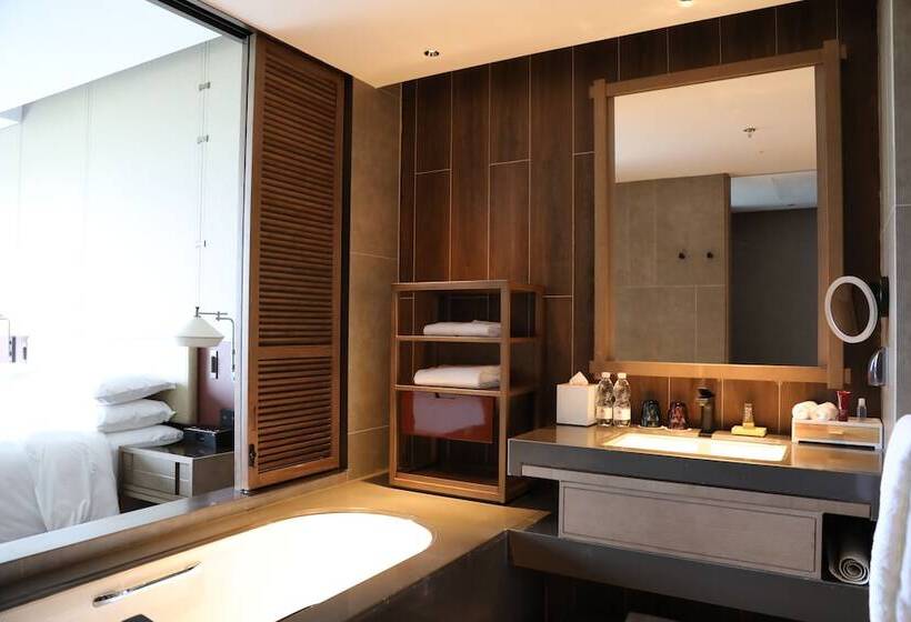 Premium room w/ mountain view, Beijing Marriott Hotel Yanqing