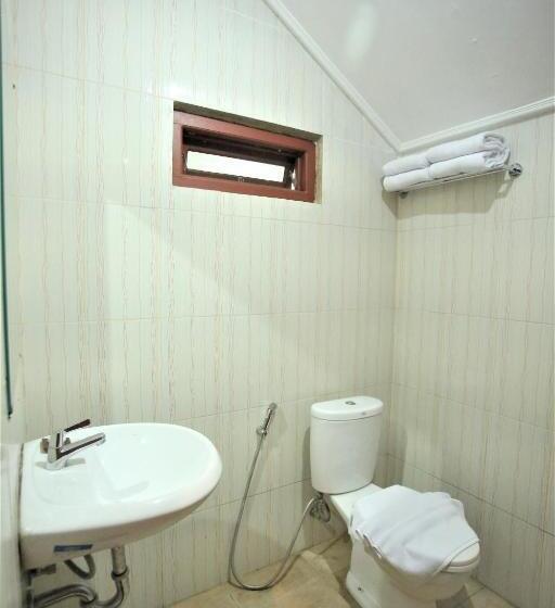 带阳台的豪华间, Kasuari Exotic Resort Magelang