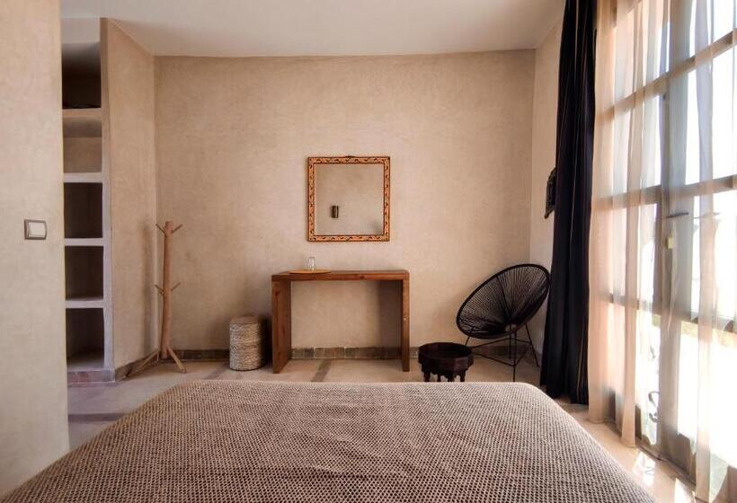 Номер Стандарт, Tassourt Lodge