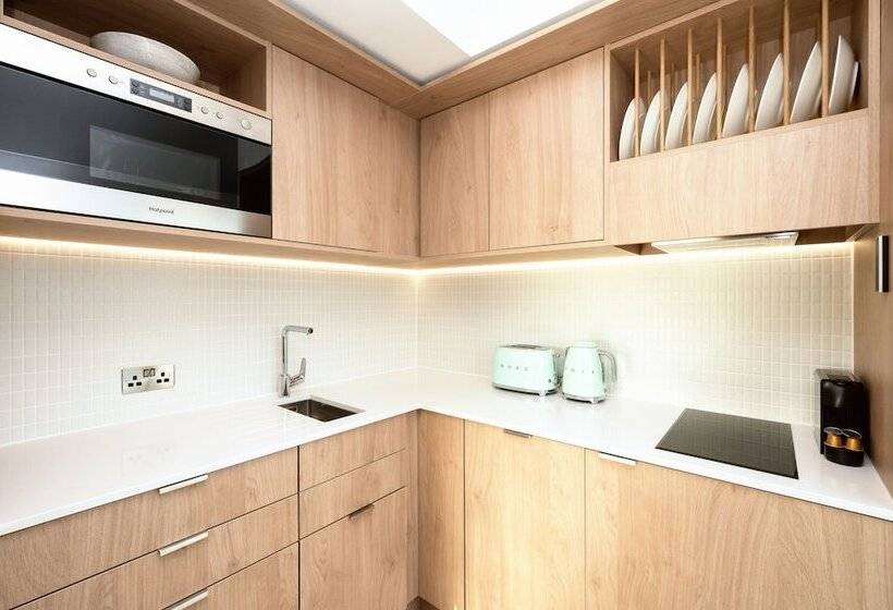 Студия Superior, Wilde Aparthotels London Paddington