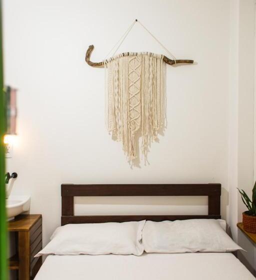 Quarto Estandar, Babitonga Hostel   100m Da Prainha