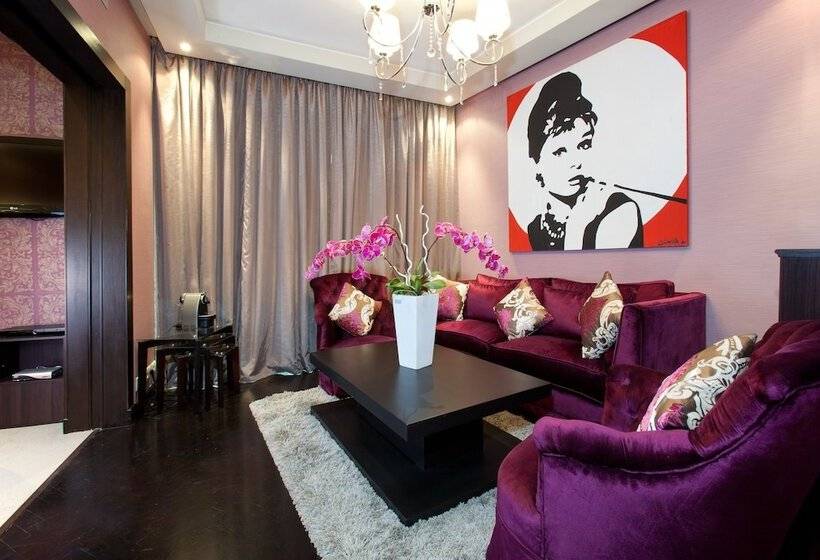 小型套房, Art Palace Suites & Spa