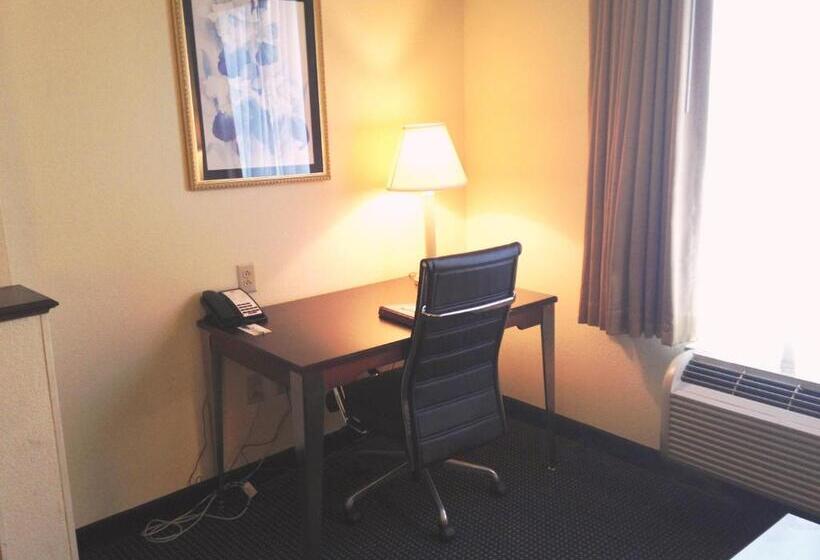 标准间, Comfort Inn & Suites Ft.jackson Maingate