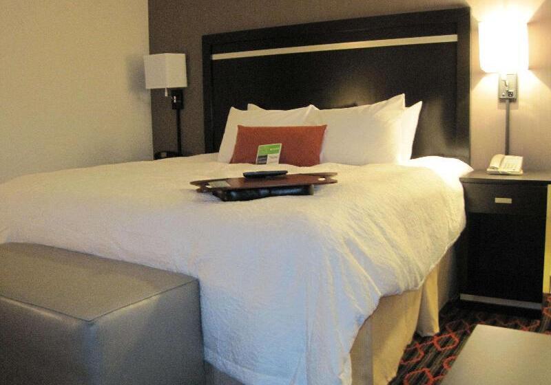 Стандартный Номер Кровать Кинг, Hampton Inn By Hilton Fort Saskatchewan