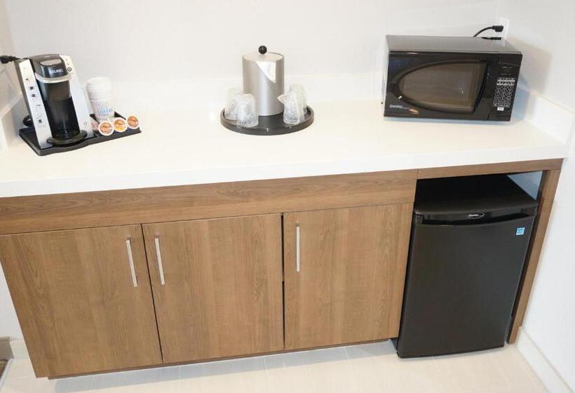 Superior-sviitti, Holiday Inn Express Fremont   Milpitas Central, An Ihg