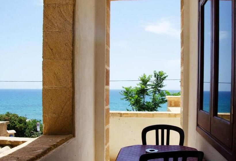 Номер Deluxe Вид на Море, La Rosa Hotel   Selinunte