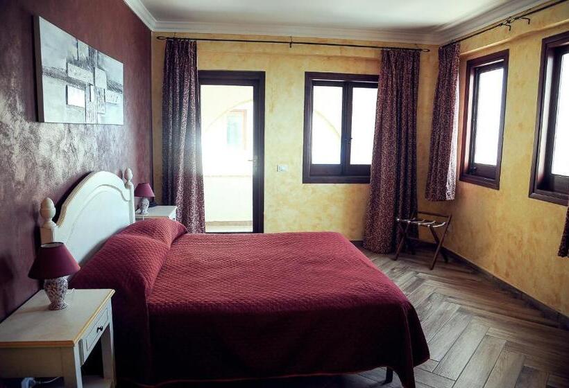 Номер Стандарт Боковой Вид на Море, La Rosa Hotel   Selinunte