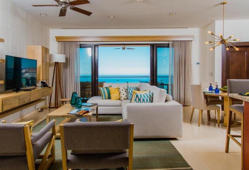 2 Bedrooms Suite Sea View, Puerta Cortes Residences