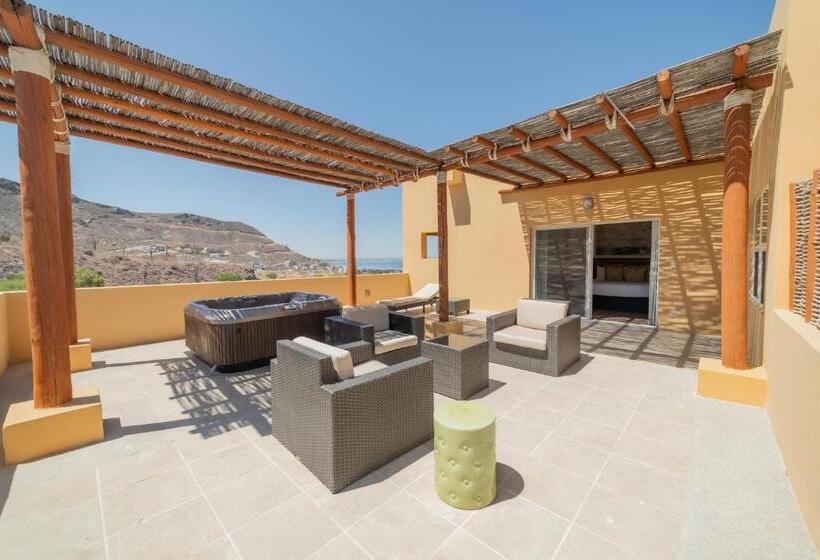 سوئیت با وان آب گرم, Puerta Cortes Residences