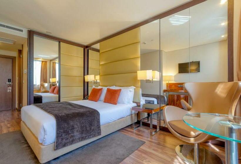 اتاق سوپریور, Turim Av Liberdade