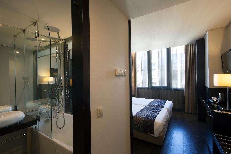 اتاق استاندارد, Turim Av Liberdade