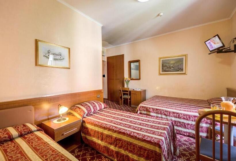 اتاق استاندارد سه نفره, Buonarroti Home