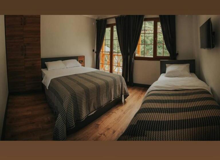 غرفة قياسية ثلاثية, Didi Butik Otel