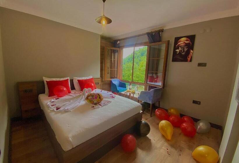 اتاق استاندارد با چشم‌انداز دریاچه, Didi Butik Otel