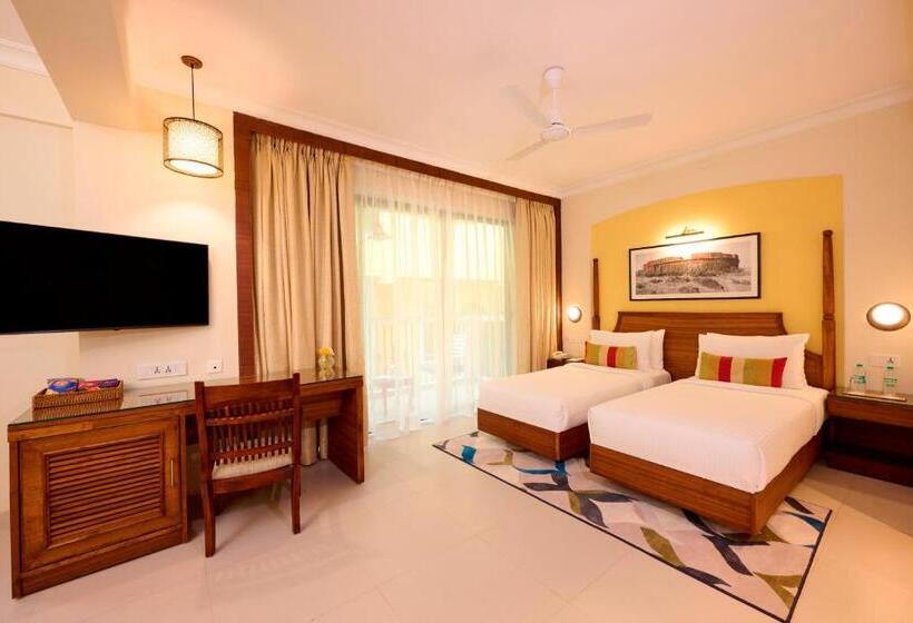 Номер Премиум, Sea Breeze Sarovar Portico Varca Goa