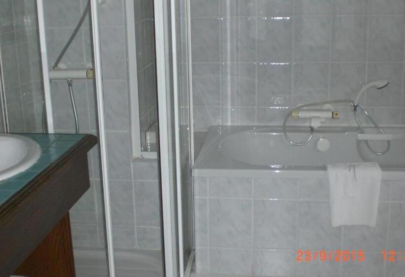 Номер Стандарт Трехместный, Auberge De L Atre
