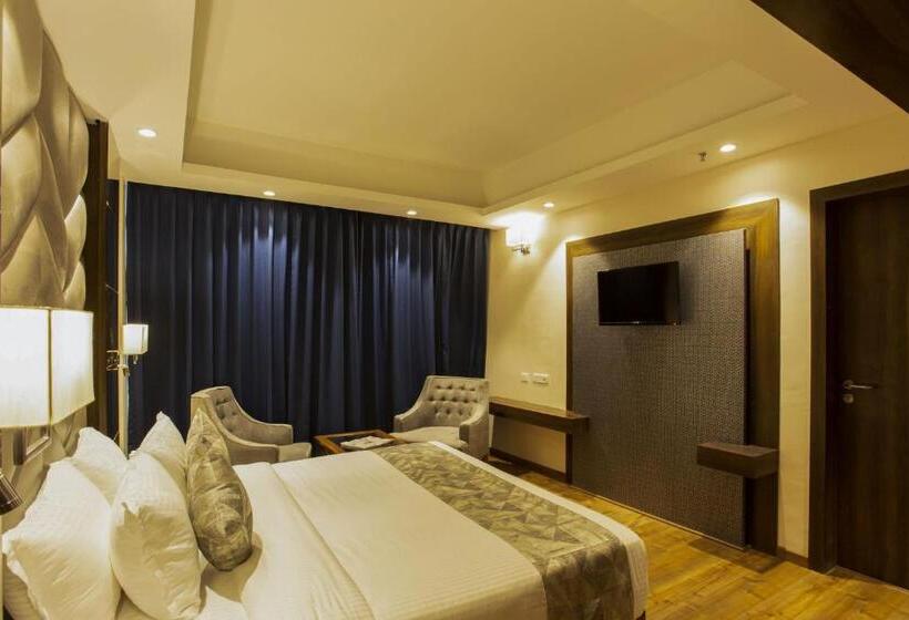ロイヤルスイート, Sarovar Portico Somnath