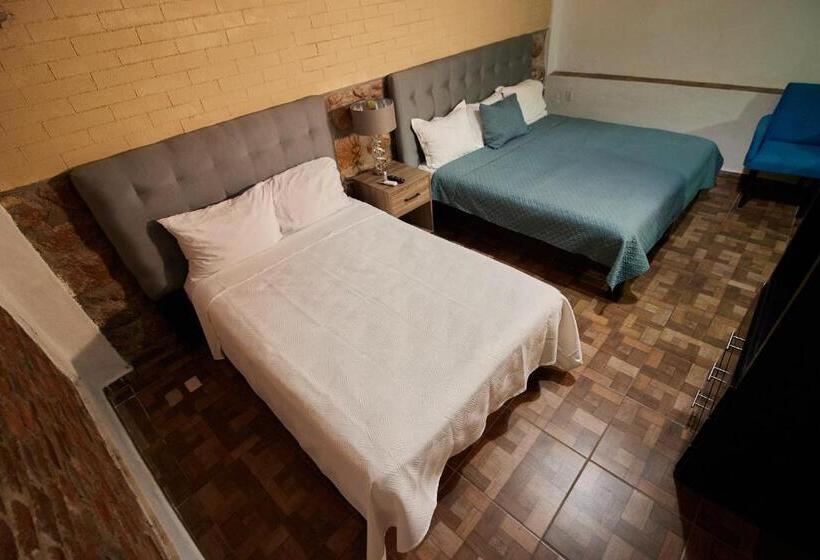 デラックススタジオ, Casa Ceci Inn