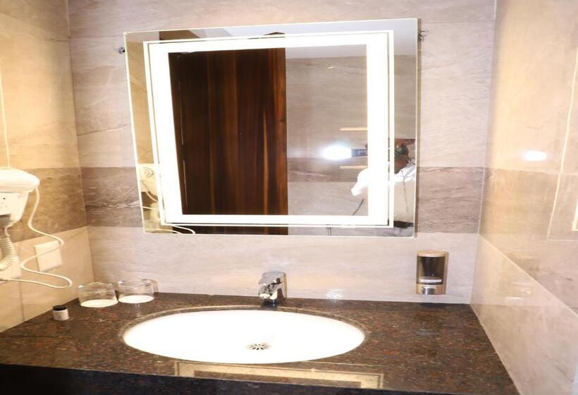 行政套房, Geeta Sarovar Portico Panipat