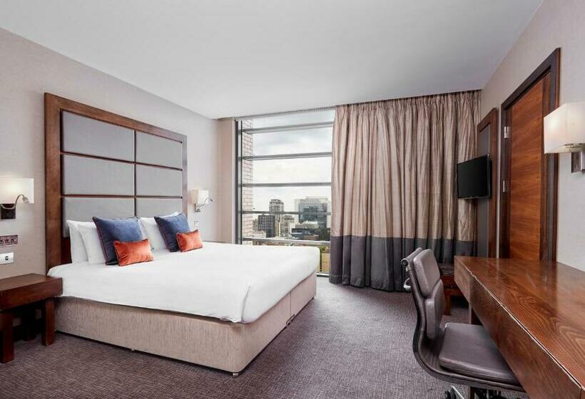 Номер Superior, Leonardo Royal  London Tower Bridge