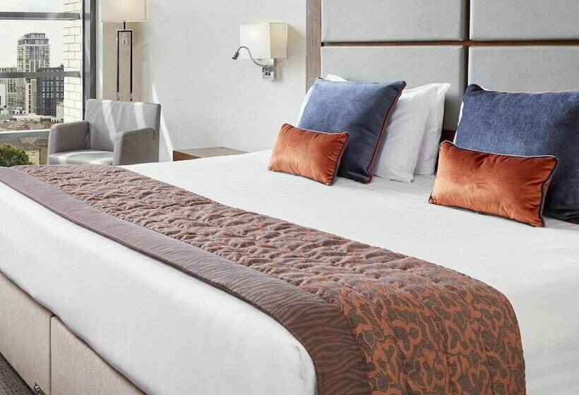 Номер Superior, Leonardo Royal  London Tower Bridge