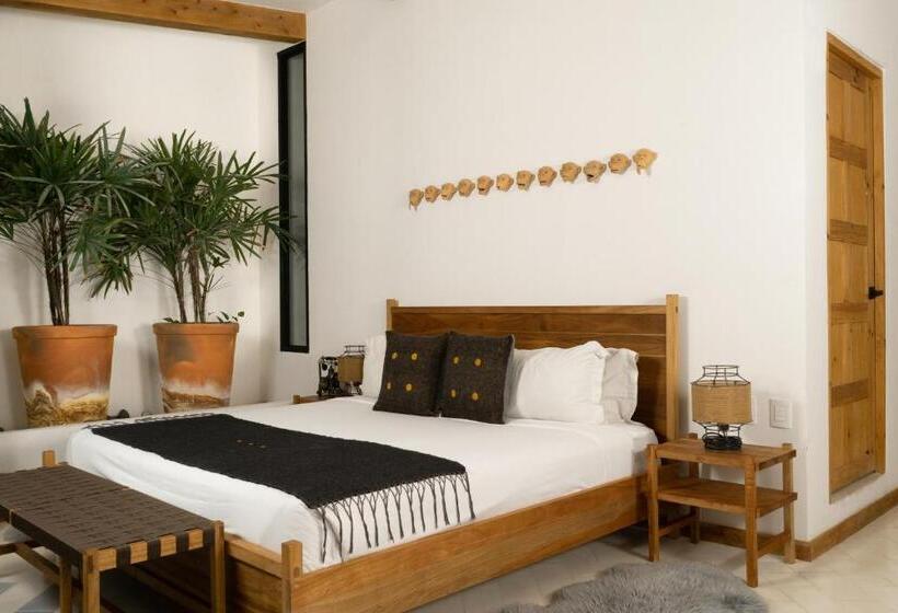 Deluxe Suite King Bed, Sombra Del Agua