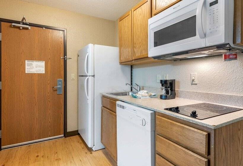 Suite para Deficientes, Suburban Studios South Bend