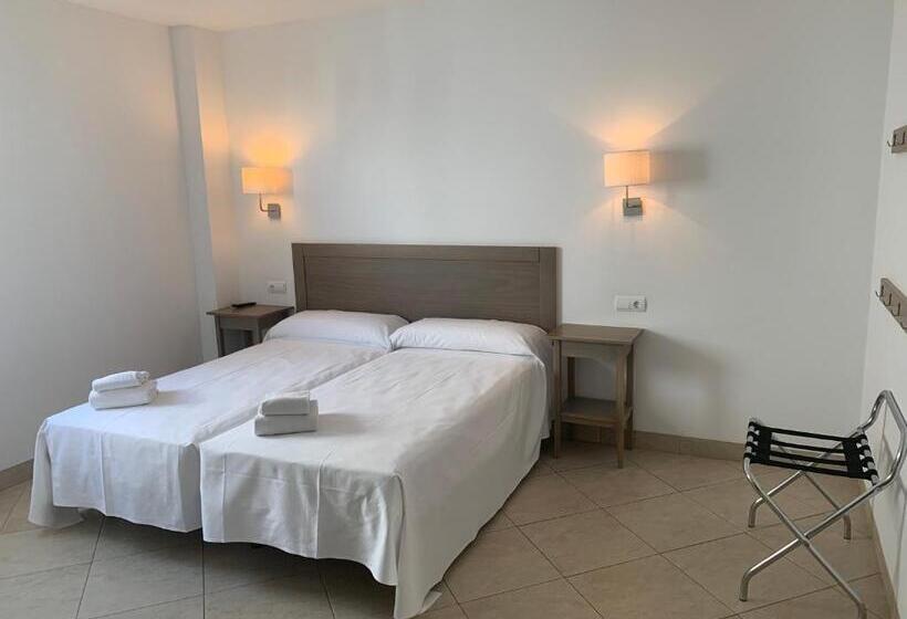 适合残疾人使用的标准间, Hostal Tarifa  Recepcion Abierta Las 24h