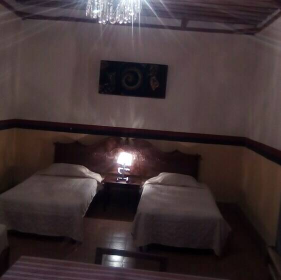 Classic Kamer met Tweepersoonsbed, Hostal La Cruz Verde