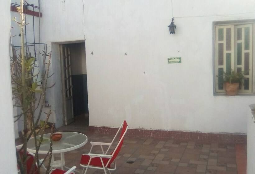 Eenvoudige Kamer met Tweepersoonsbed, Hostal La Cruz Verde