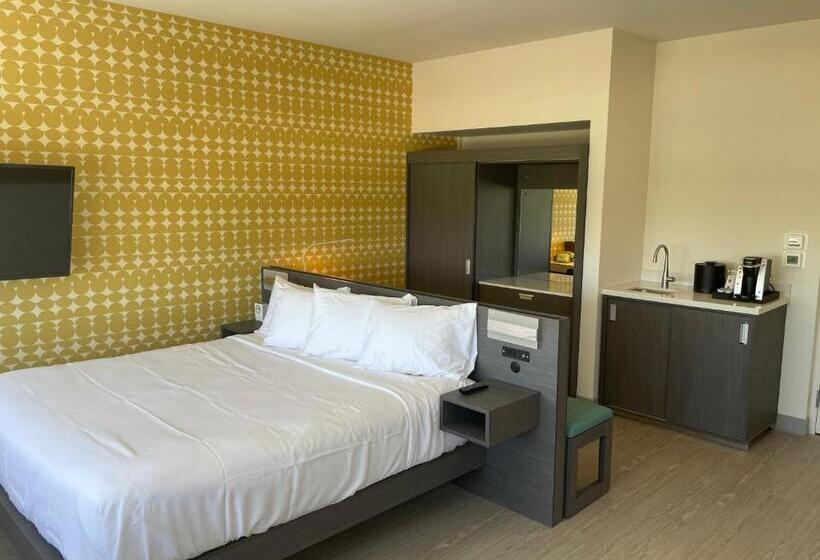 Номер Стандарт Адаптированный для Инвалидов, The Orbit Hotel, Trademark Collection By Wyndham