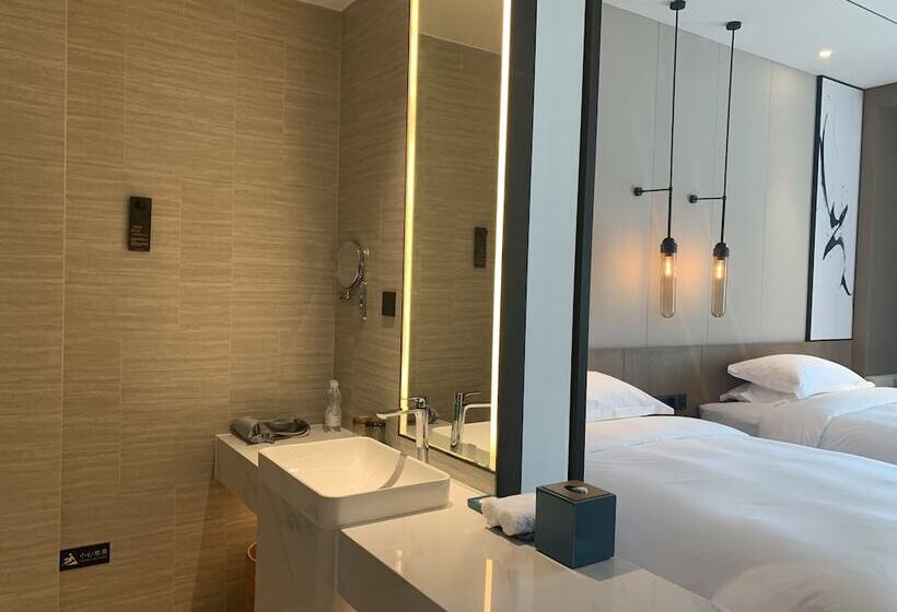 Delüks İçe Bakan Oda, Courtyard By Marriott Pinghu