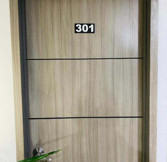 اتاق استاندارد با سرویس بهداشتی مشترک, Bogotá Kings 301
