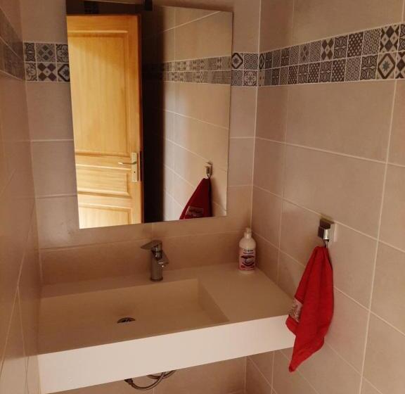 اتاق استاندارد, Gite Auberge Edelweiss