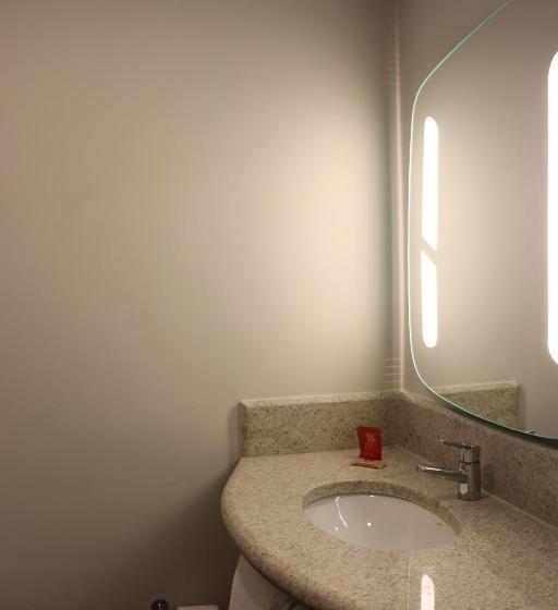 Номер Стандарт, Ibis Guaxupe