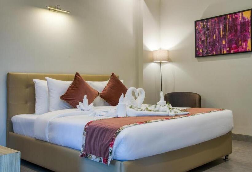 اتاق لوکس, Rosastays Gurugram Sec 31